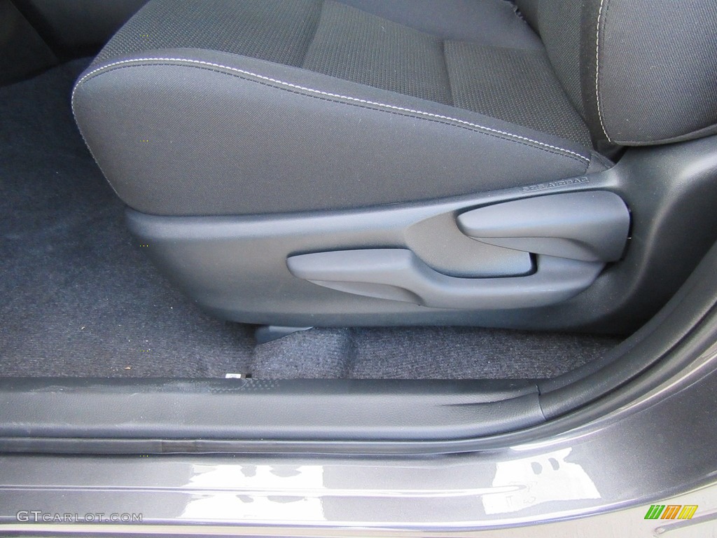 2017 Toyota RAV4 XLE Front Seat Photo #117278722