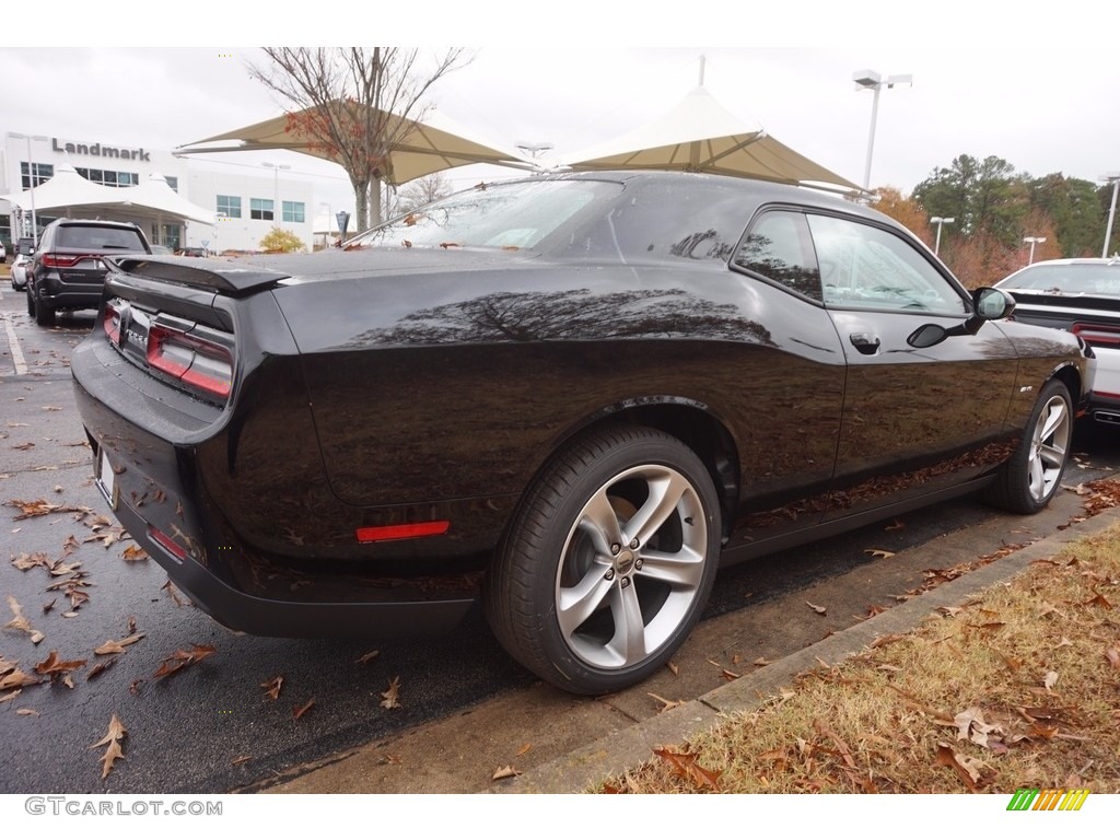 2017 Challenger R/T - Pitch Black / Black photo #3
