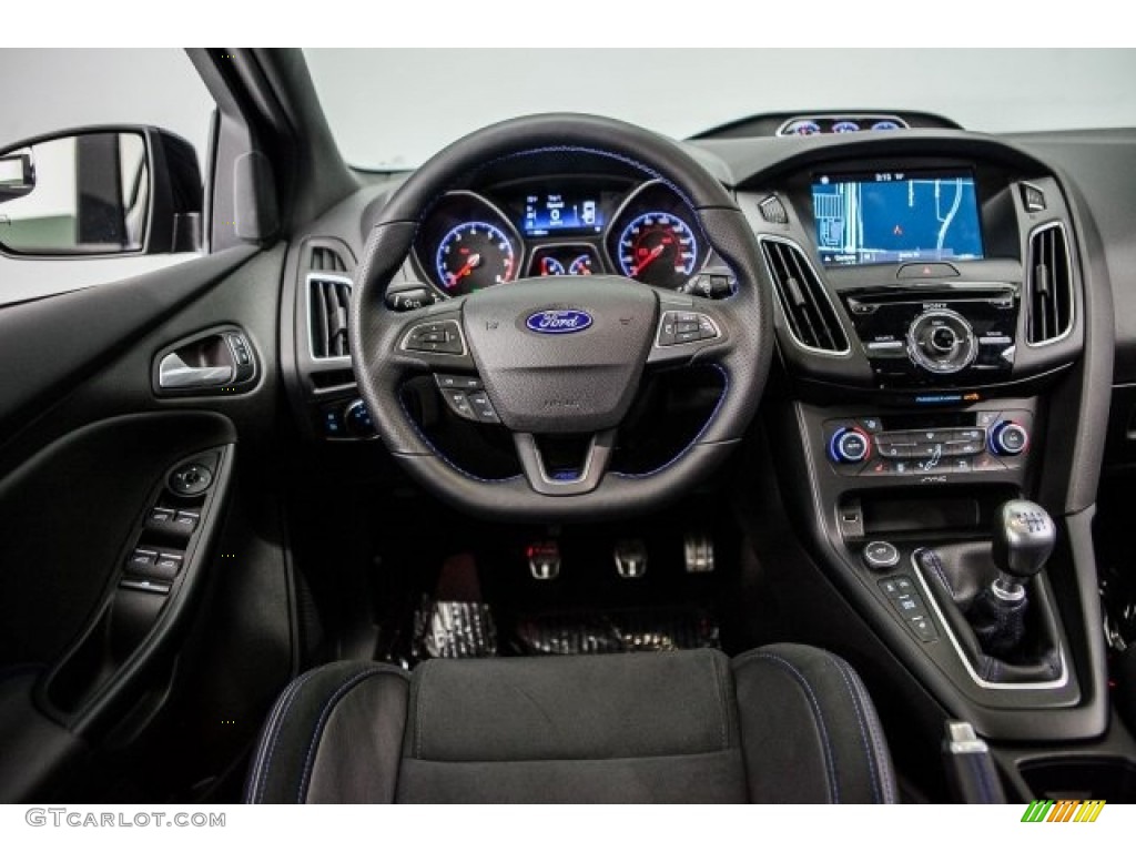 2016 Ford Focus RS Charcoal Black Recaro RS logo Dashboard Photo #117282052