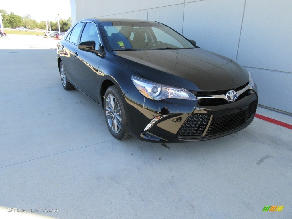 2017 Camry SE - Midnight Black Metallic / Black photo #1