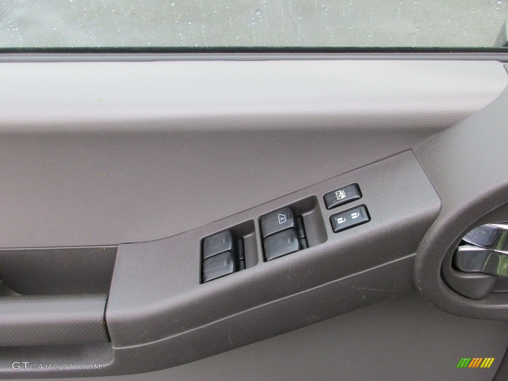 2012 Xterra X - Metallic Green / Gray photo #10