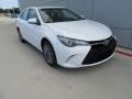 2017 Super White Toyota Camry SE  photo #2