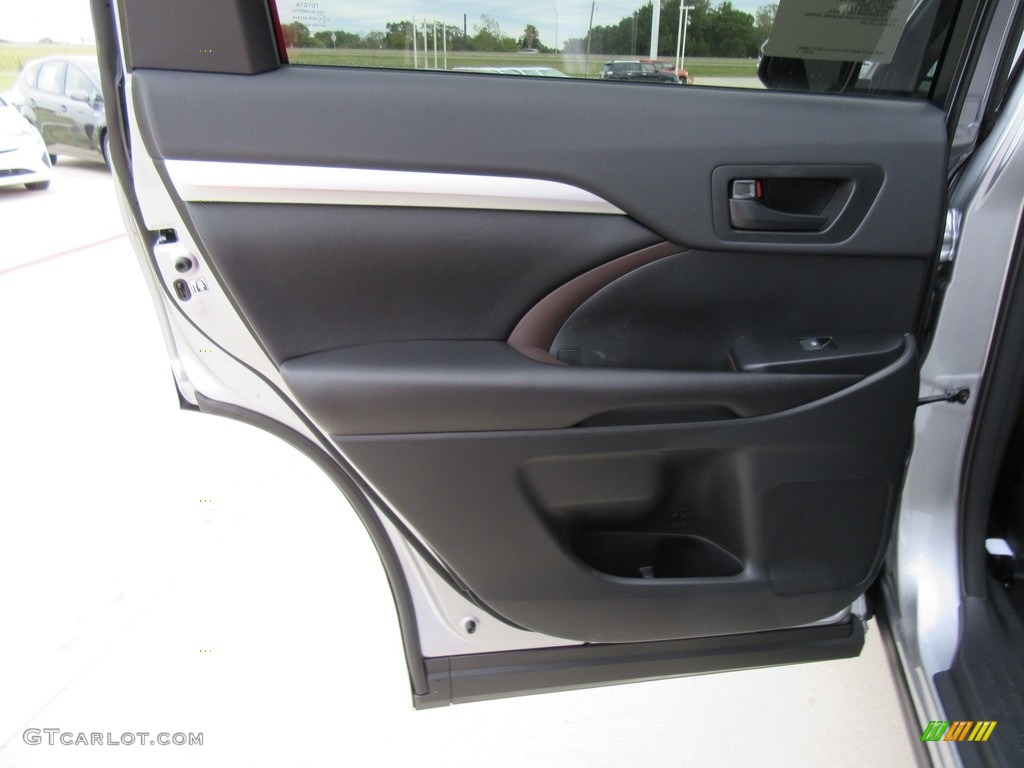 2016 Toyota Highlander LE Plus Black Door Panel Photo #117288907