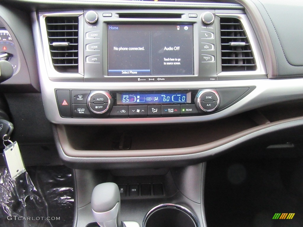 2016 Toyota Highlander LE Plus Controls Photo #117288964