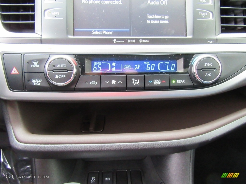 2016 Toyota Highlander LE Plus Controls Photo #117288979