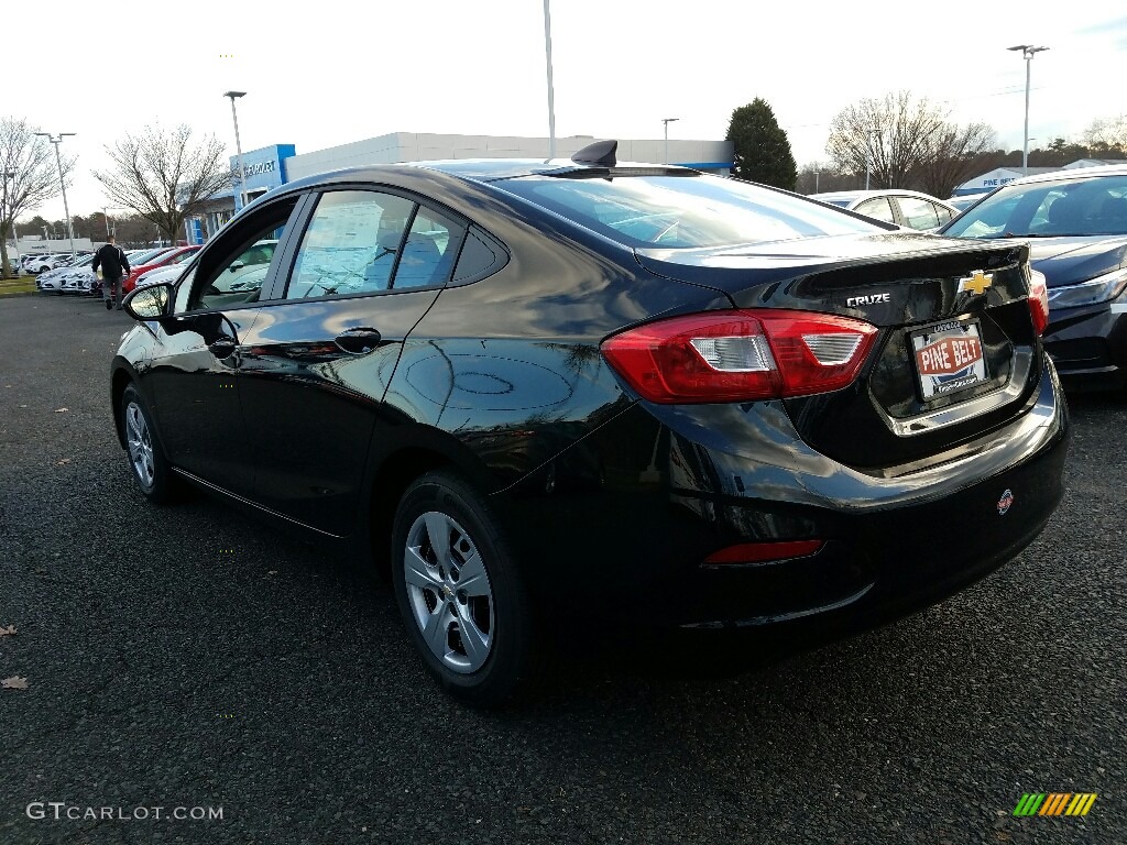 2017 Cruze LS - Mosaic Black Metallic / Jet Black photo #4