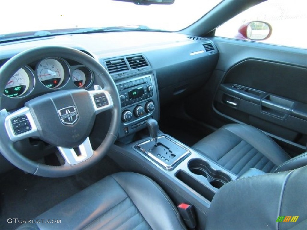 2012 Challenger R/T Classic - Redline 3 Coat Pearl / Dark Slate Gray photo #16
