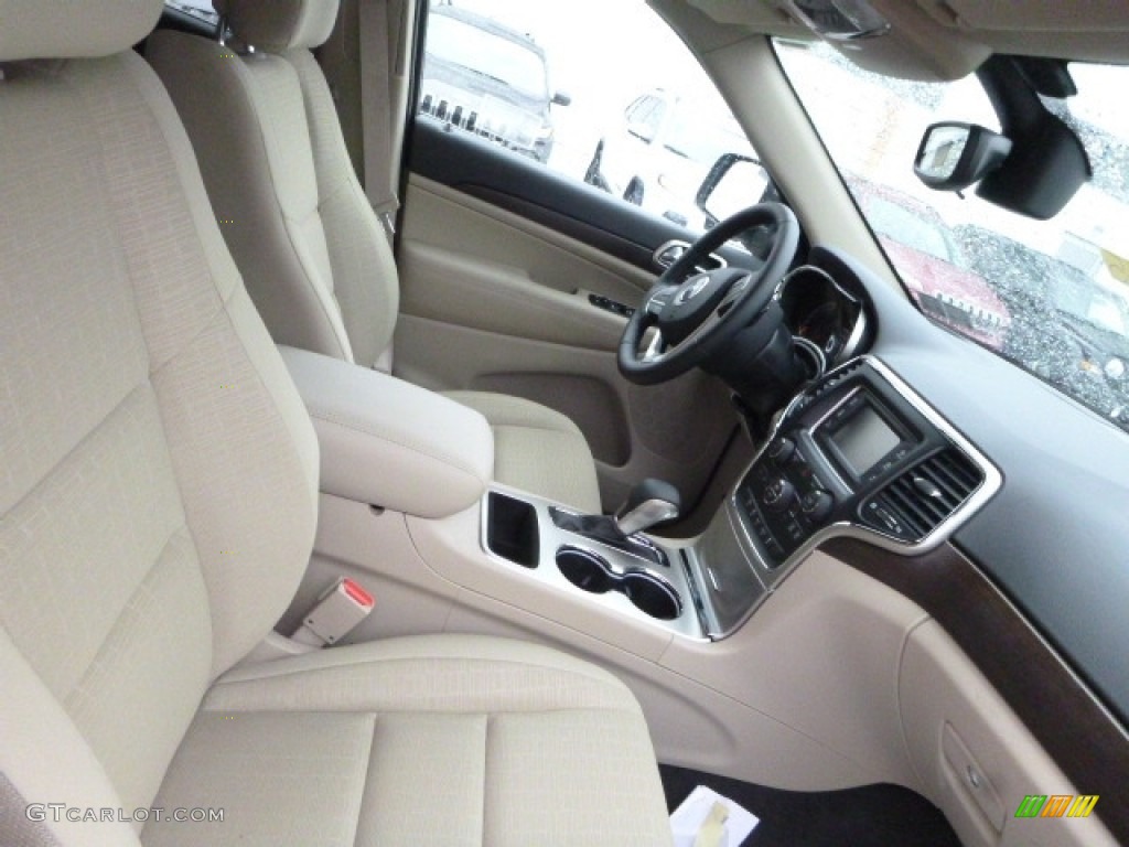 2017 Grand Cherokee Laredo 4x4 - Walnut Brown Metallic / Black/Light Frost Beige photo #7