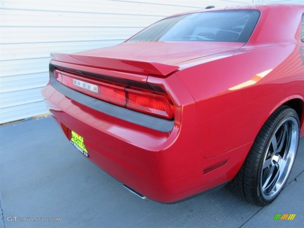 2012 Challenger R/T Classic - Redline 3 Coat Pearl / Dark Slate Gray photo #45