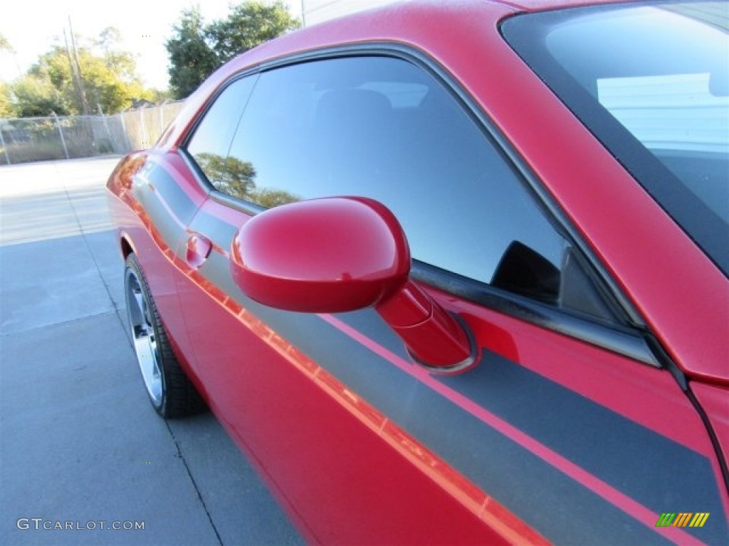2012 Challenger R/T Classic - Redline 3 Coat Pearl / Dark Slate Gray photo #48