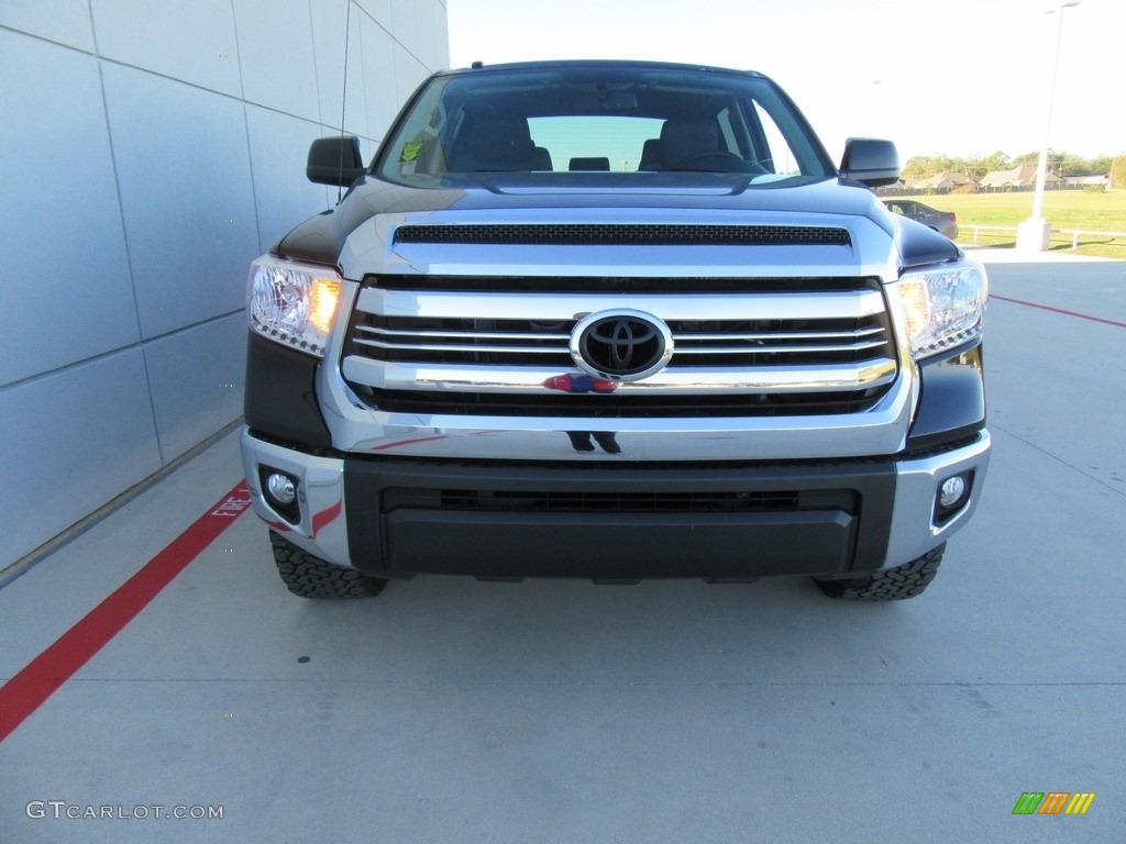 2017 Tundra SR5 TSS Off-Road CrewMax - Black / Graphite photo #8