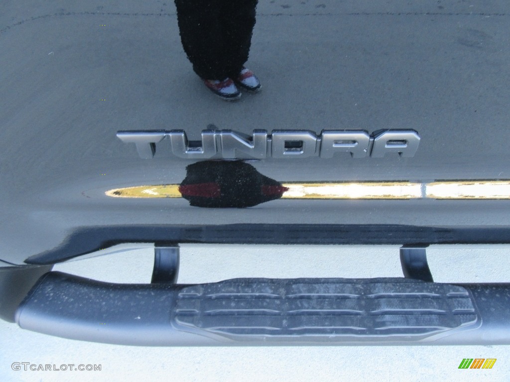 2017 Tundra SR5 TSS Off-Road CrewMax - Black / Graphite photo #14