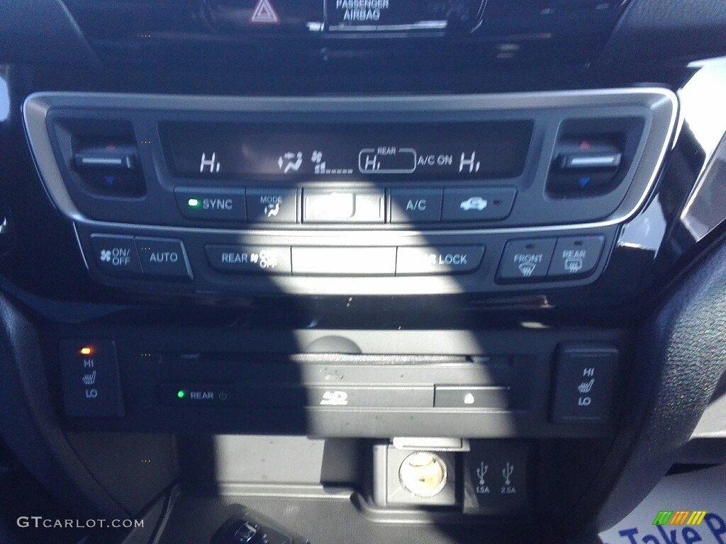 2016 Pilot Touring - Crystal Black Pearl / Black photo #22
