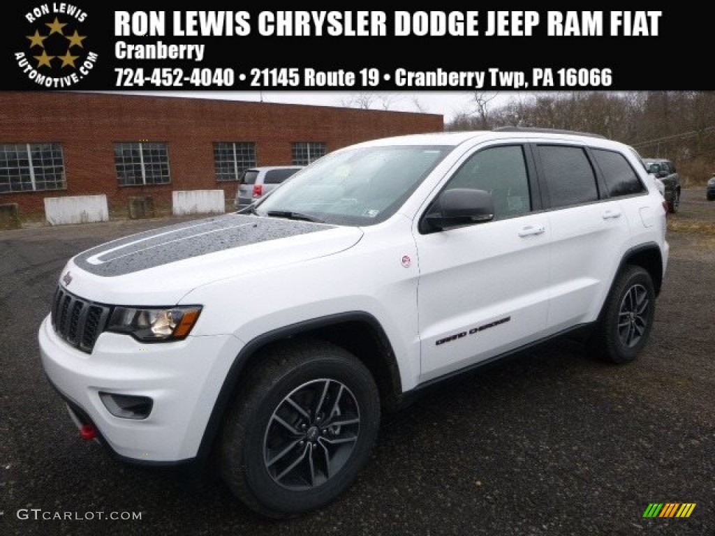 2017 Grand Cherokee Trailhawk 4x4 - Bright White / Black photo #1