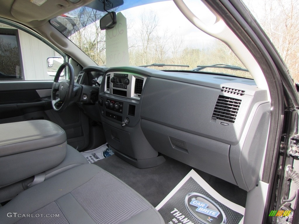 2008 Ram 3500 SLT Quad Cab 4x4 Dually - Brilliant Black Crystal Pearl / Medium Slate Gray photo #27