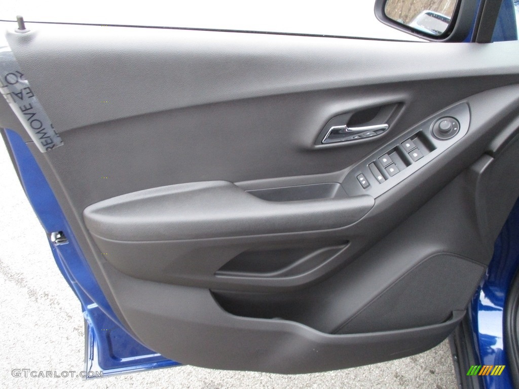 2017 Chevrolet Trax LS Door Panel Photos