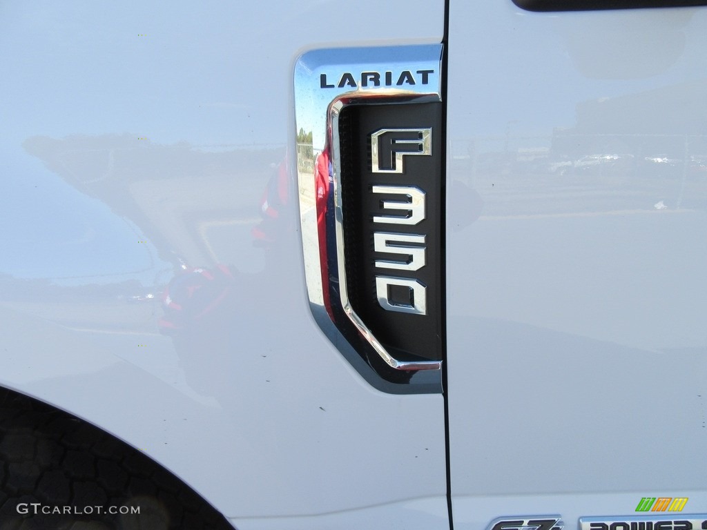 2017 Ford F350 Super Duty Lariat Crew Cab 4x4 Marks and Logos Photo #117305991