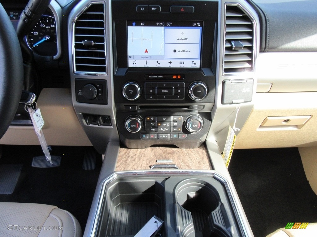 2017 Ford F350 Super Duty Lariat Crew Cab 4x4 Controls Photo #117306324