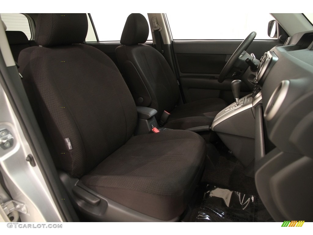 2010 xB  - Classic Silver Metallic / Dark Gray photo #11