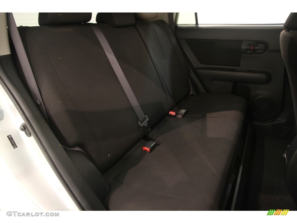 2010 xB  - Classic Silver Metallic / Dark Gray photo #12