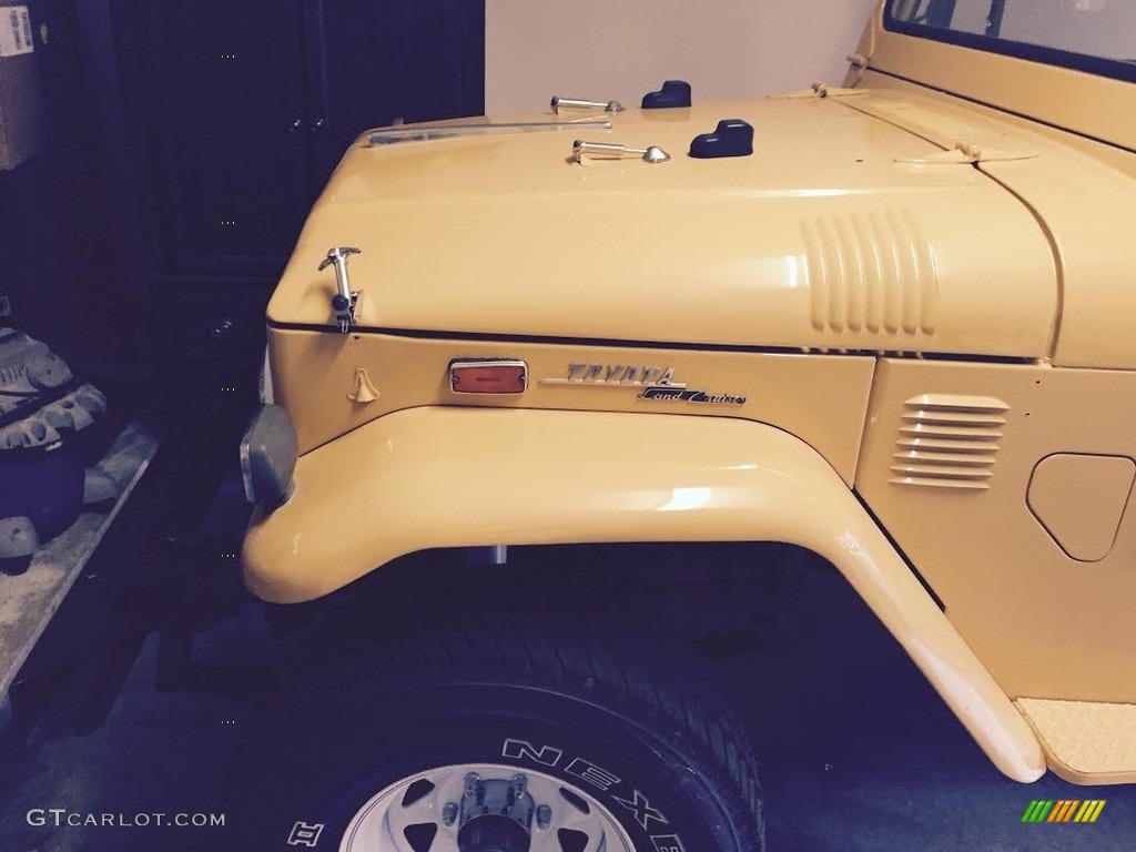 1972 Land Cruiser FJ40 - Dune Beige / Black photo #2