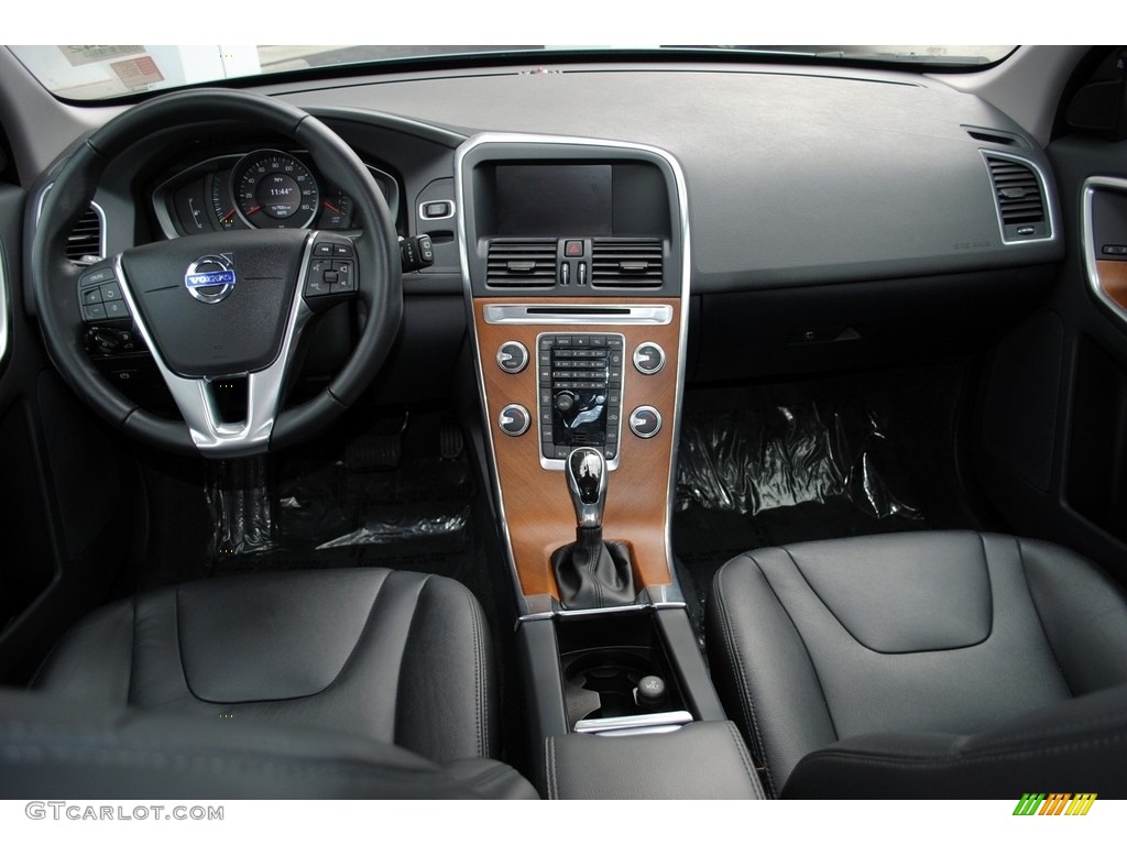 Off Black Interior 2017 Volvo XC60 T5 Inscription Photo #117322936