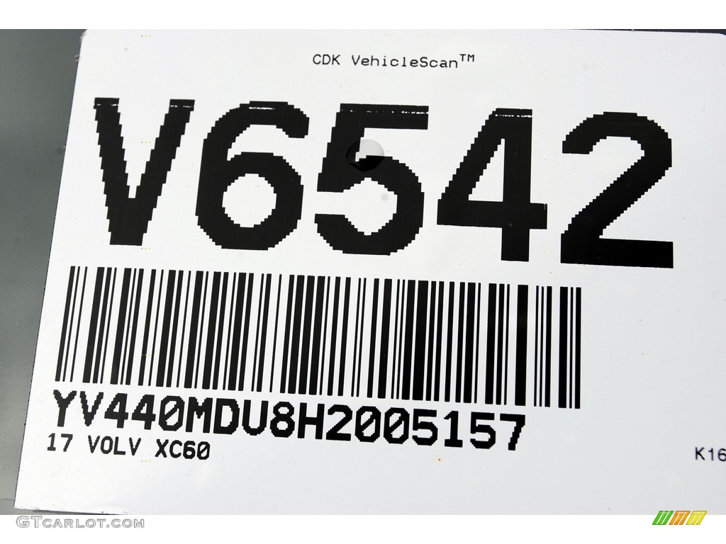 2017 XC60 T5 Inscription - Osmium Grey Metallic / Off Black photo #20
