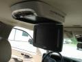 Summit White - Suburban 1500 Z71 4x4 Photo No. 17
