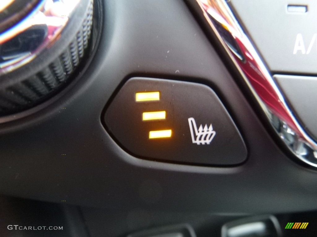 2017 Chevrolet Cruze LT Controls Photos