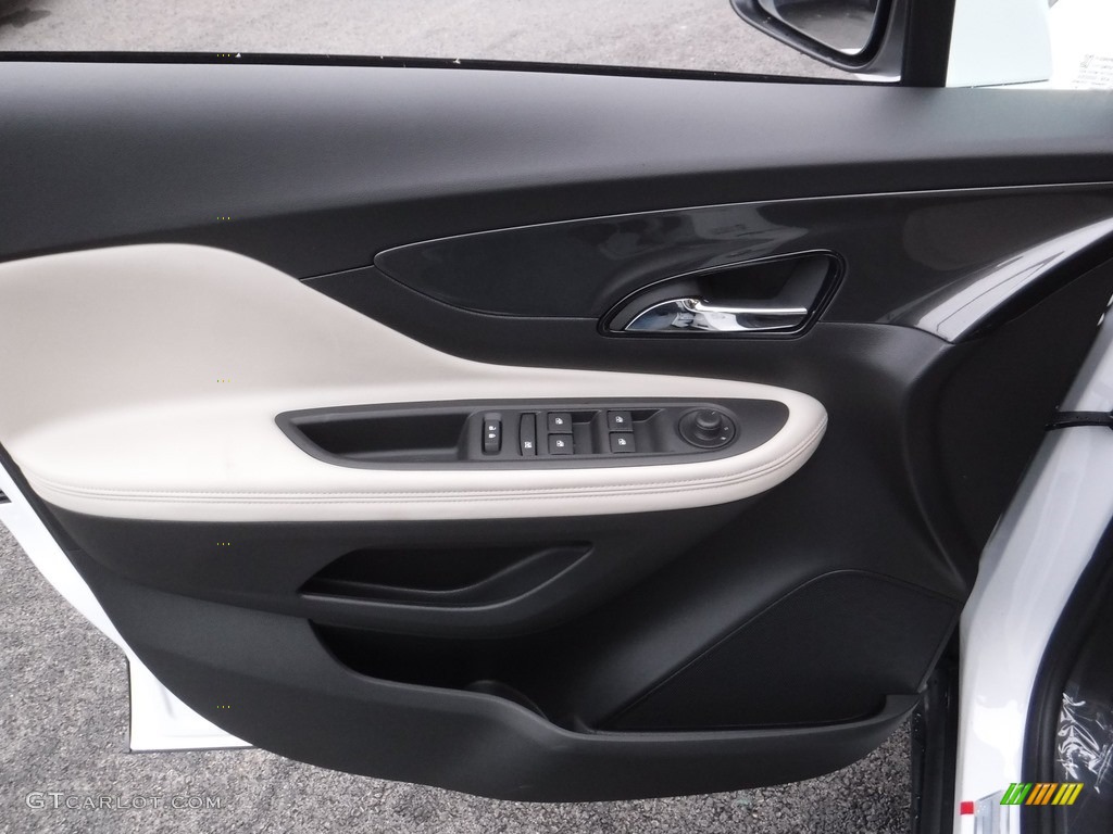 2017 Buick Encore Preferred AWD Shale Door Panel Photo #117328948