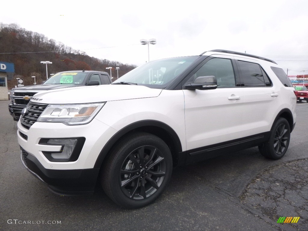 2017 Explorer XLT 4WD - White Platinum / Sport Appearance Dark Earth Gray photo #6