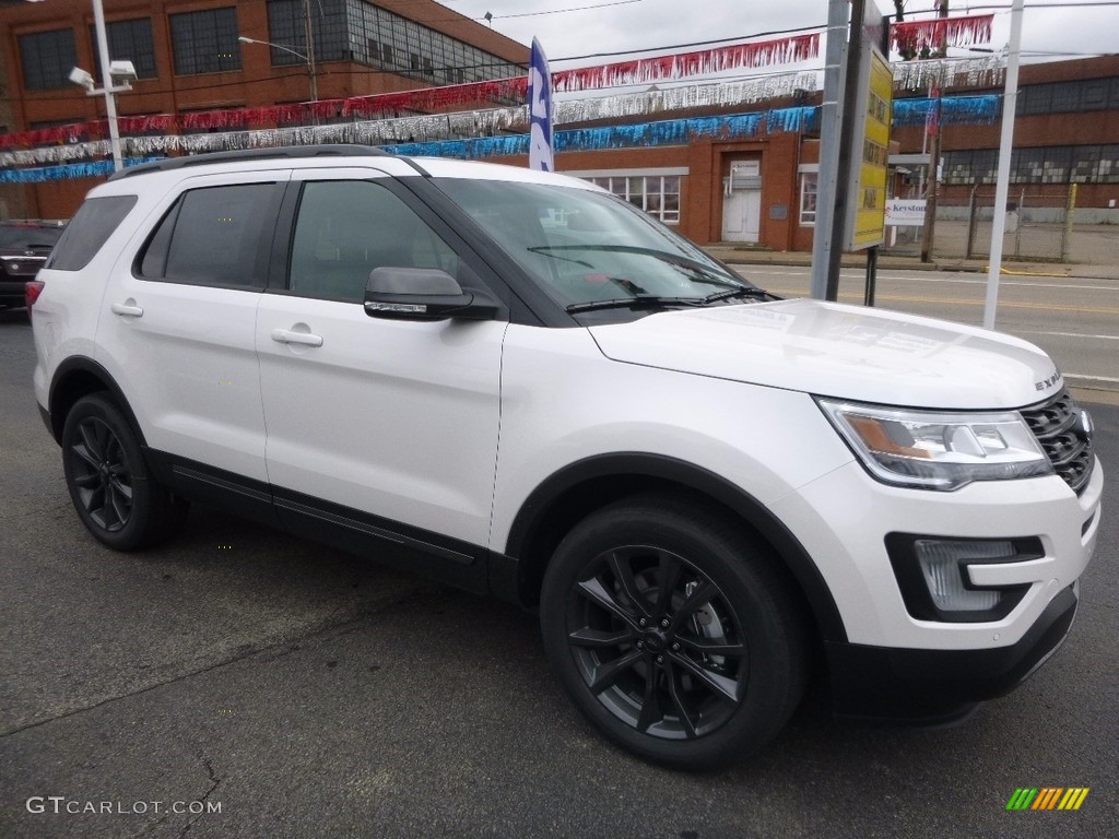 2017 Explorer XLT 4WD - White Platinum / Sport Appearance Dark Earth Gray photo #8