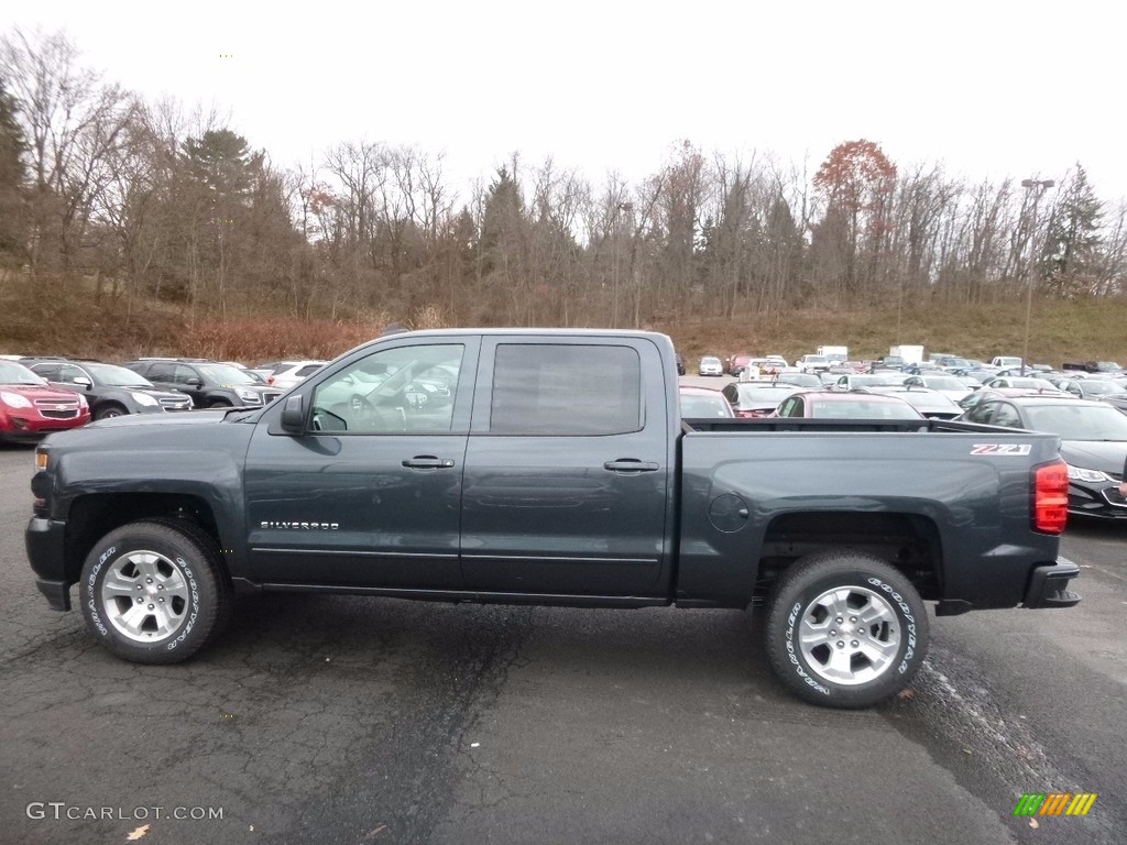 Graphite Metallic 2017 Chevrolet Silverado 1500 LT Crew Cab 4x4 Exterior Photo #117332344