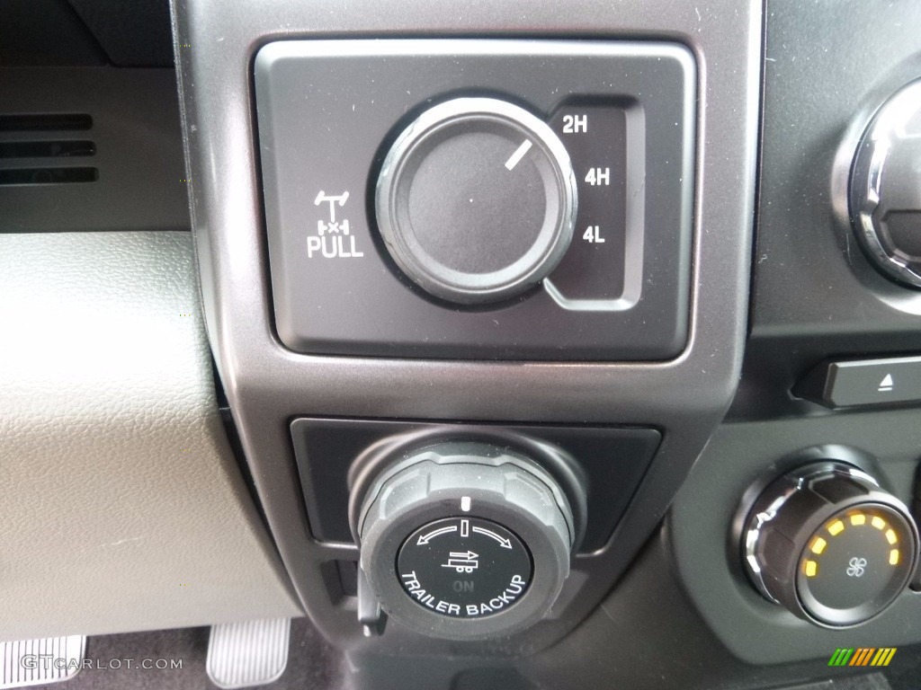 2016 F150 XLT SuperCab 4x4 - Ruby Red / Medium Earth Gray photo #16