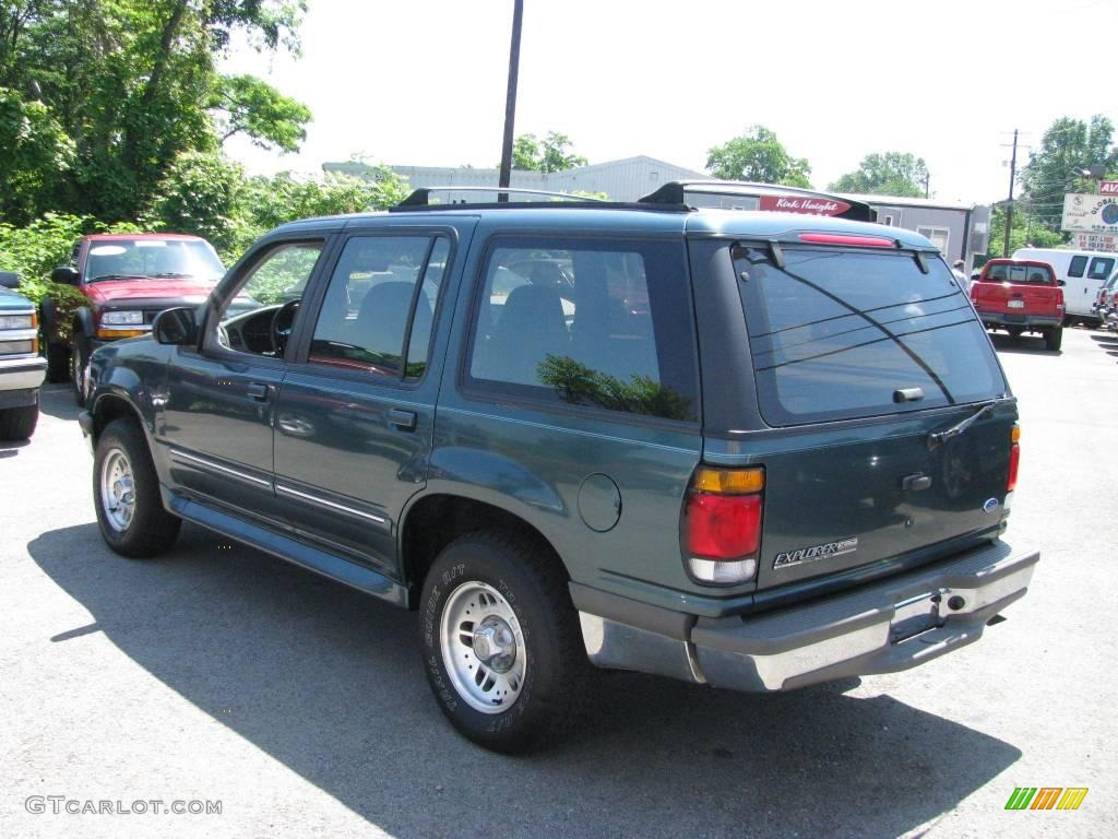 1995 Explorer XLT 4x4 - Medium Willow Metallic / Light Flint photo #8