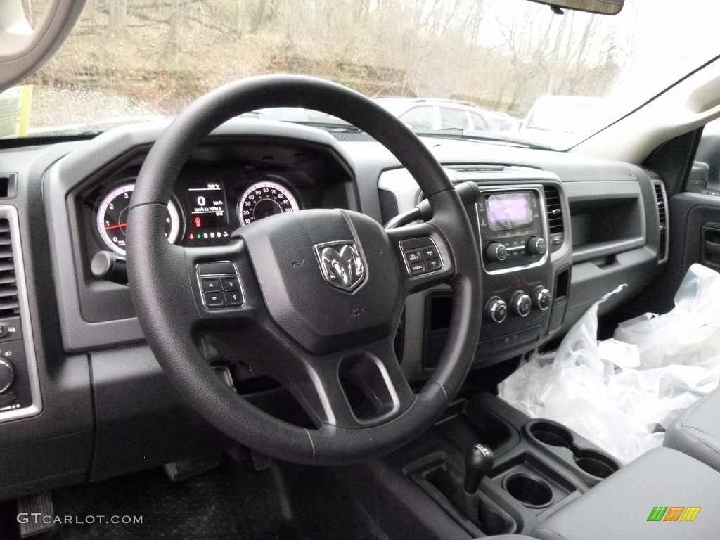 2017 Ram 2500 Tradesman Regular Cab 4x4 Black/Diesel Gray Dashboard Photo #117334501