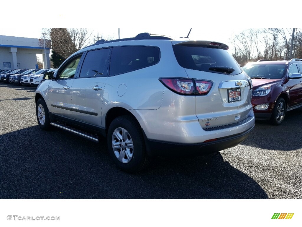 2017 Traverse LS - Silver Ice Metallic / Dark Titanium/Light Titanium photo #4
