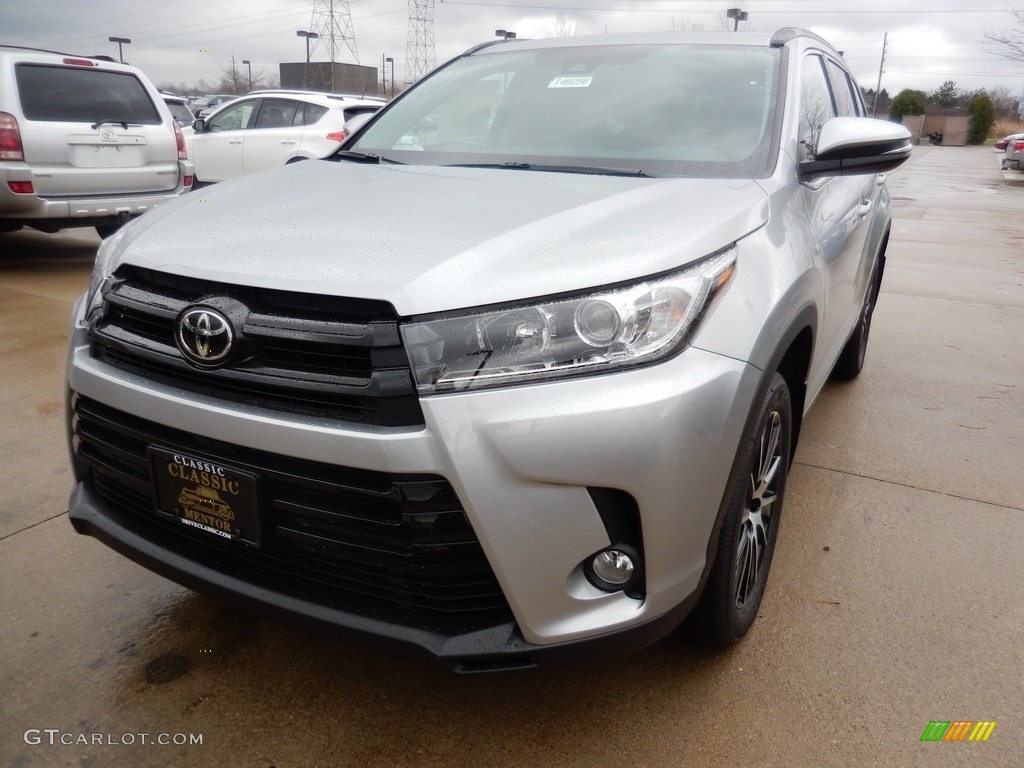 2017 Celestial Silver Metallic Toyota Highlander Se Awd 117319425 Celestial Silver Metallic Toyota Highlander Se Awd
