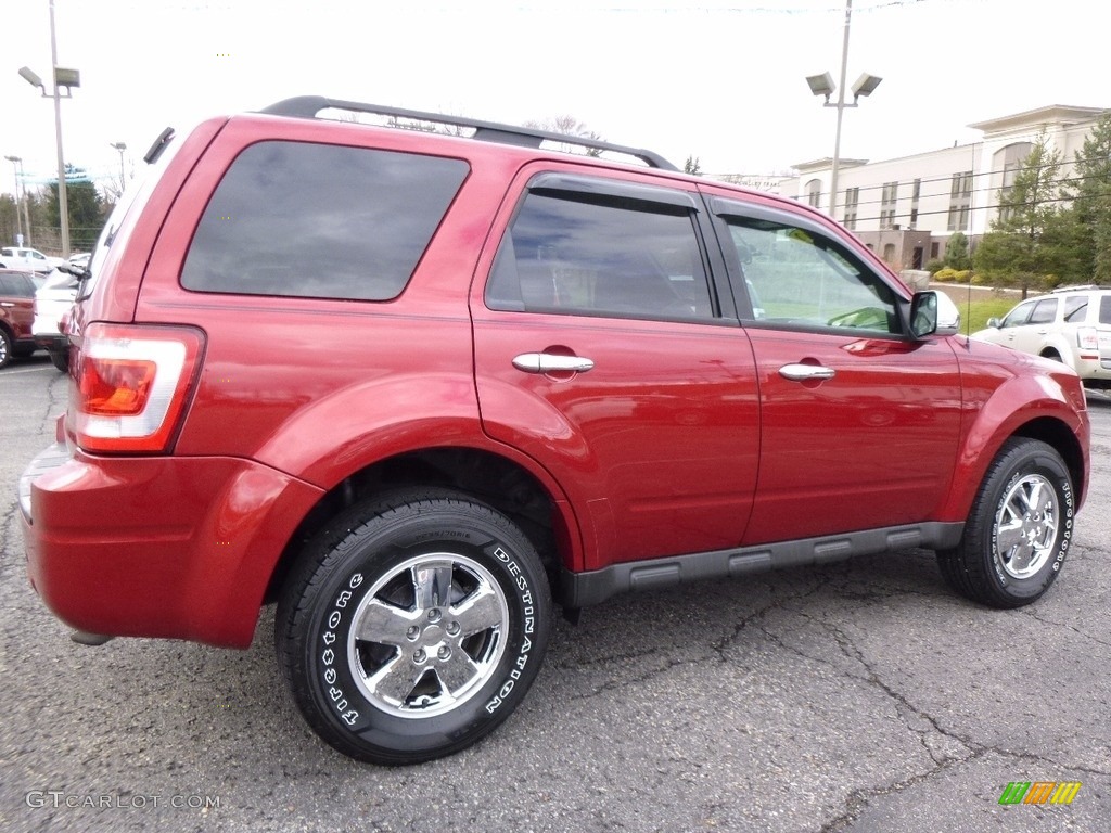 2012 Escape XLT 4WD - Toreador Red Metallic / Charcoal Black photo #2