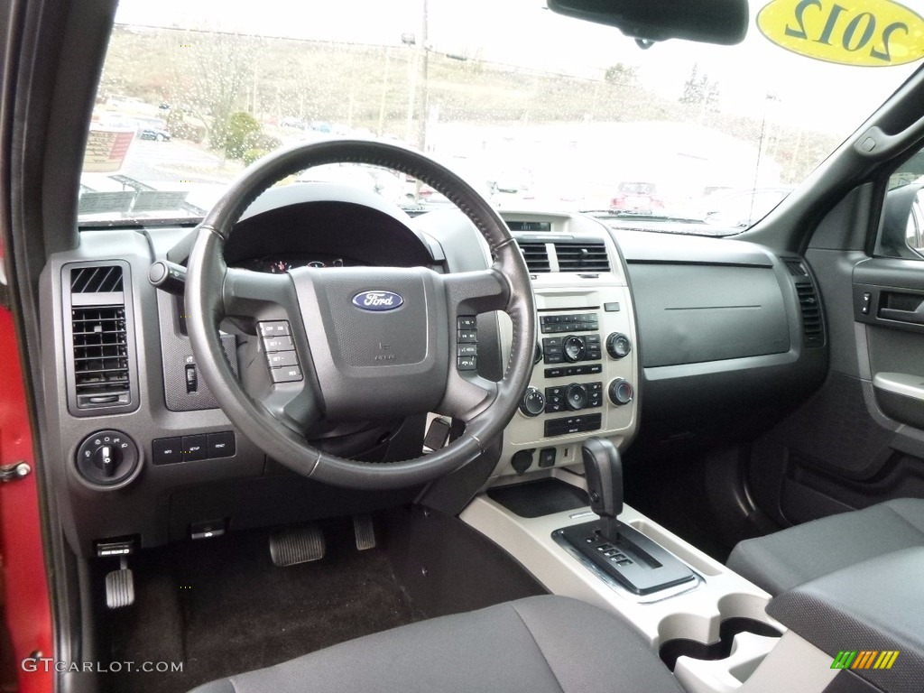 2012 Escape XLT 4WD - Toreador Red Metallic / Charcoal Black photo #9