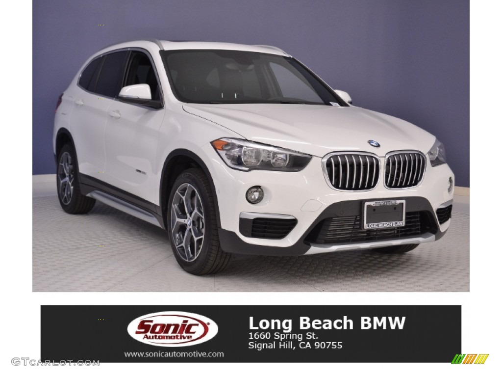 Alpine White BMW X1