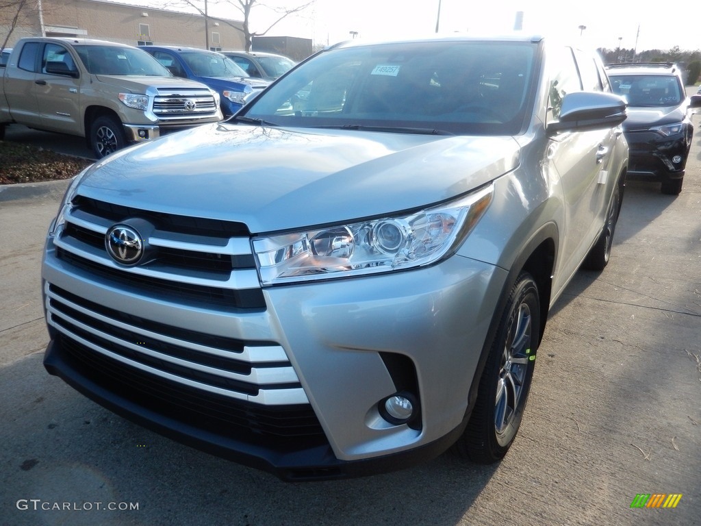 2017 Highlander XLE AWD - Celestial Silver Metallic / Black photo #1