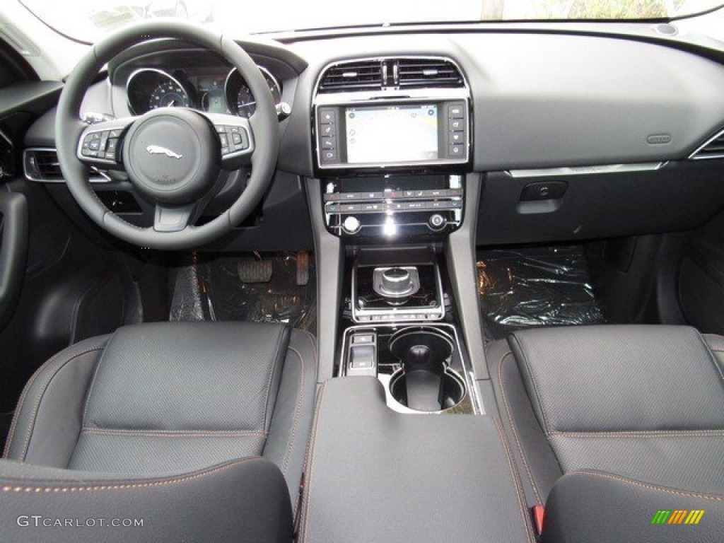 2017 Jaguar F-PACE 20d AWD Prestige Jet Dashboard Photo #117354312