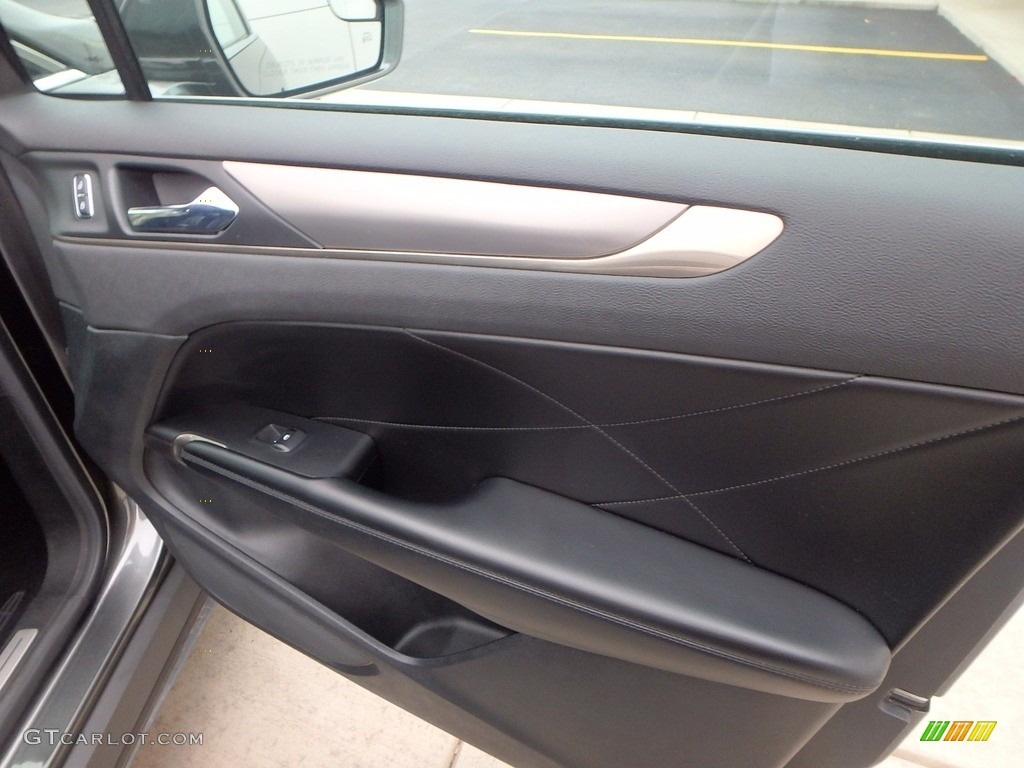 2017 Lincoln MKC Premier AWD Ebony Door Panel Photo #117354598
