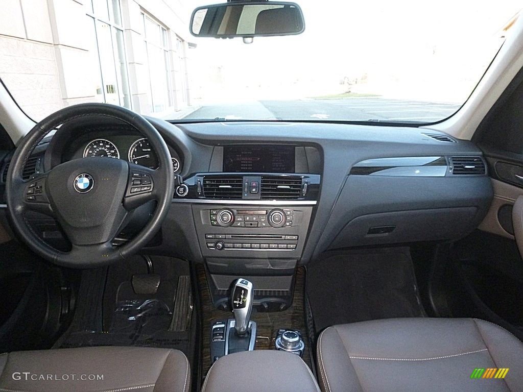 2014 X3 xDrive28i - Space Gray Metallic / Mojave photo #25