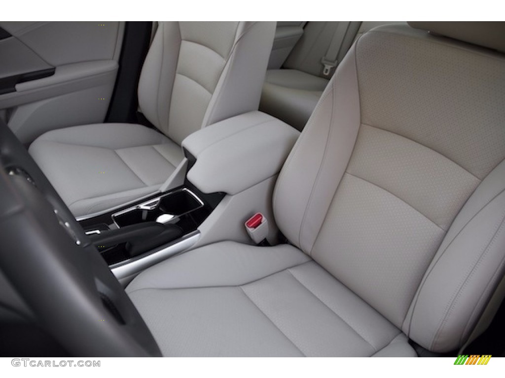 2017 Honda Accord Hybrid Touring Sedan Front Seat Photos