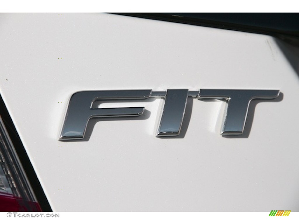 2017 Honda Fit LX Marks and Logos Photo #117360506