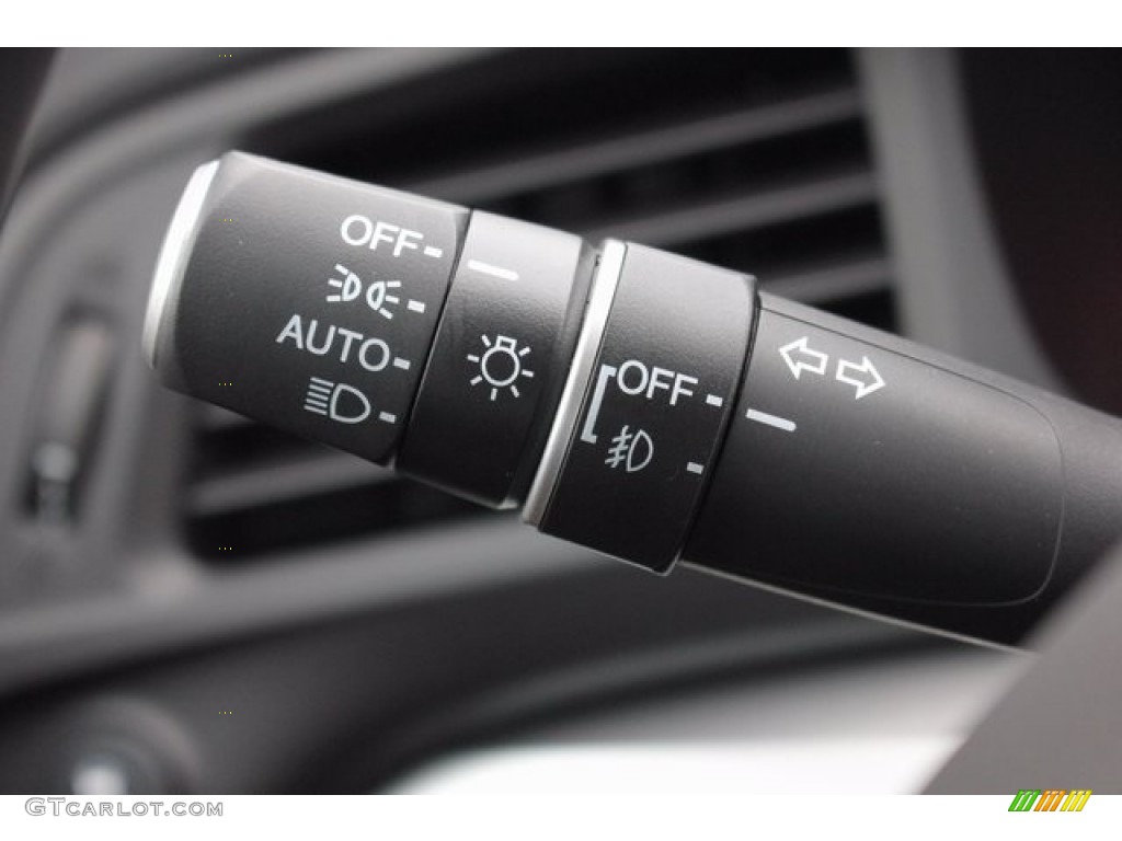 2017 Acura ILX Premium A-Spec Controls Photo #117365183