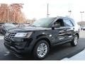 Front 3/4 View of 2017 Explorer FWD