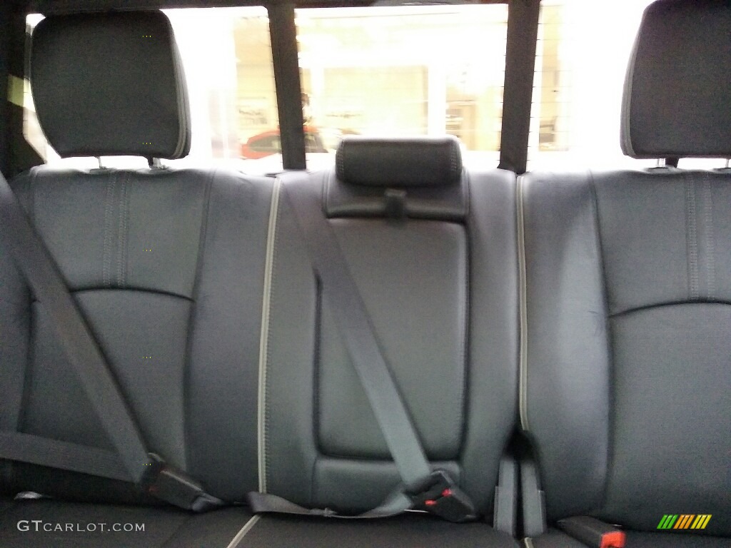 2017 1500 Limited Crew Cab 4x4 - Delmonico Red Pearl / Black photo #6